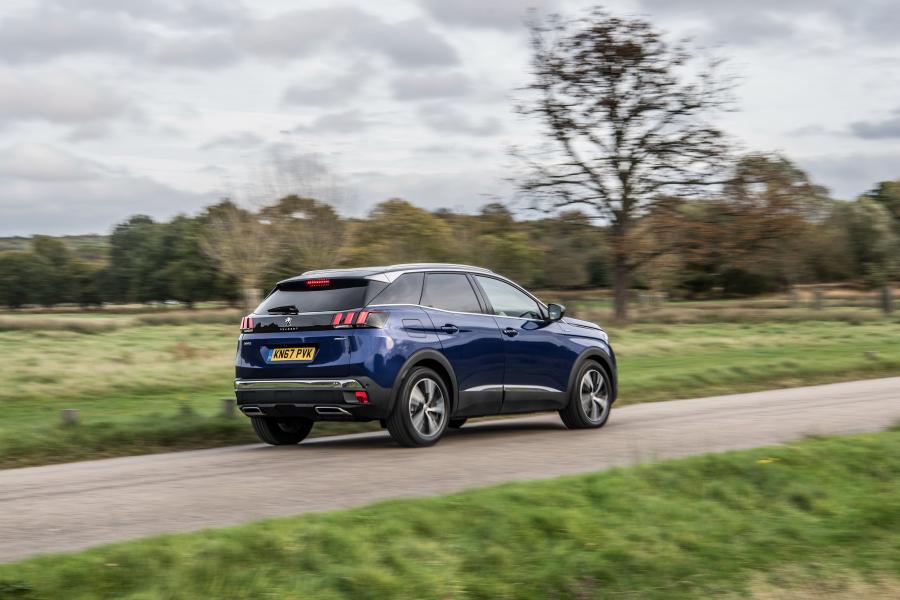  Peugeot 3008 GT Line 2016 года  (UK) (фото 14 из 15)